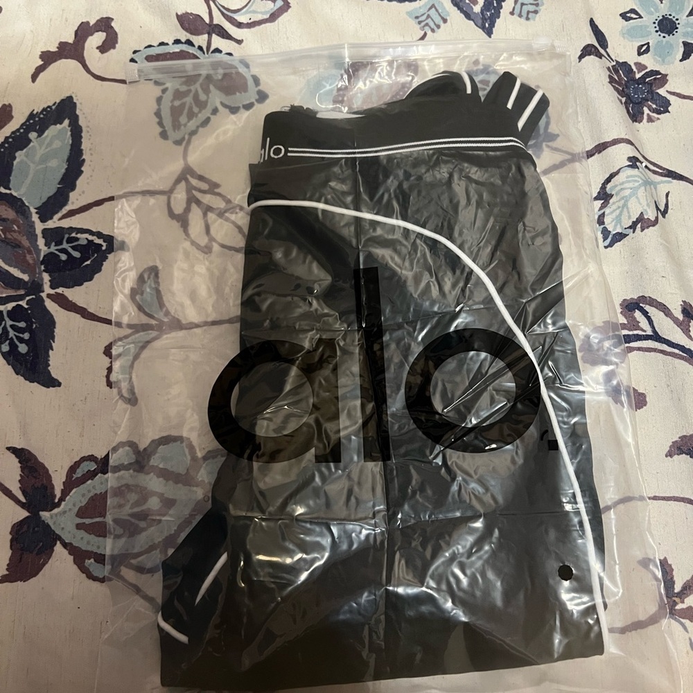 ALO Yoga Black Leggings
